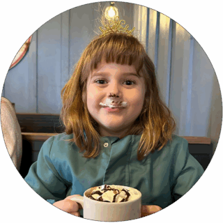 https://shawn-daniela.wedding/wp-content/uploads/2025/07/emma-320x320.png